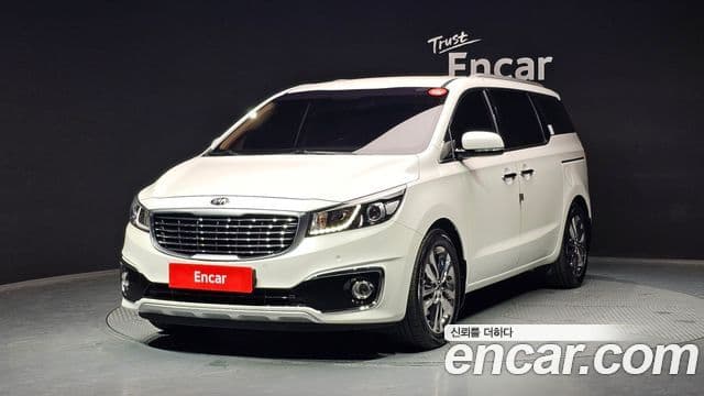 Kia All-New Carnival 7 seater Limousine VIP 2016
