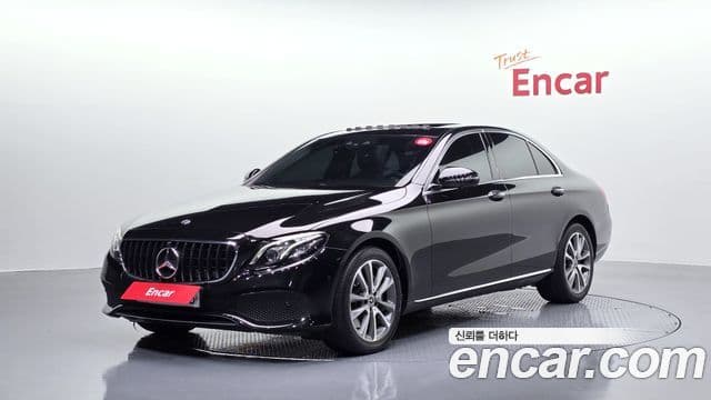 Mercedes-Benz E-Class W213 E300 4 MATIC Avant-garde 2019