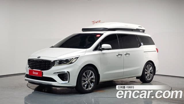 Kia New Carnival 9 seater Outdoor Prestige 2020