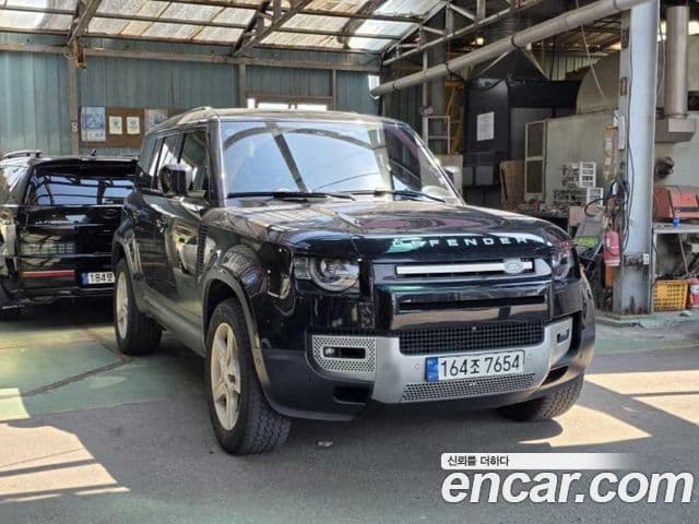 Land Rover Defender (L663) 110 D250 SE 2023