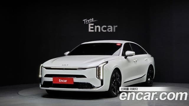 Kia New K8 2.5 Gasoline 2 WD Signature 2025