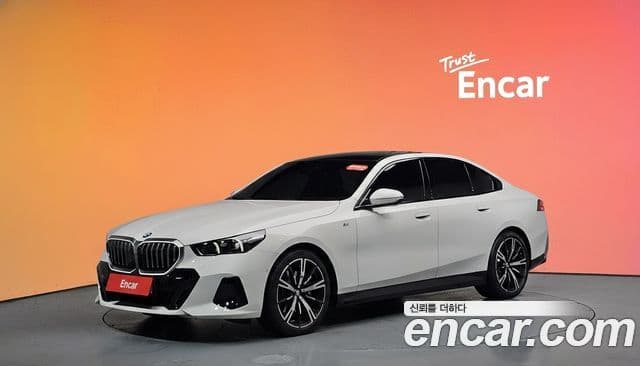 BMW 5 Series (G60) 530 i xDrive M Sport 2025