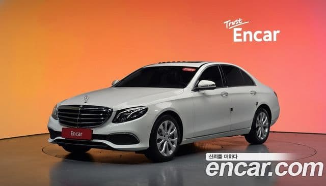 Mercedes-Benz E-Class W213 E220 d Exclusive 2017