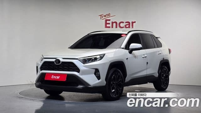 Toyota RAV4 5 Gen 2.5 2 WD 2019